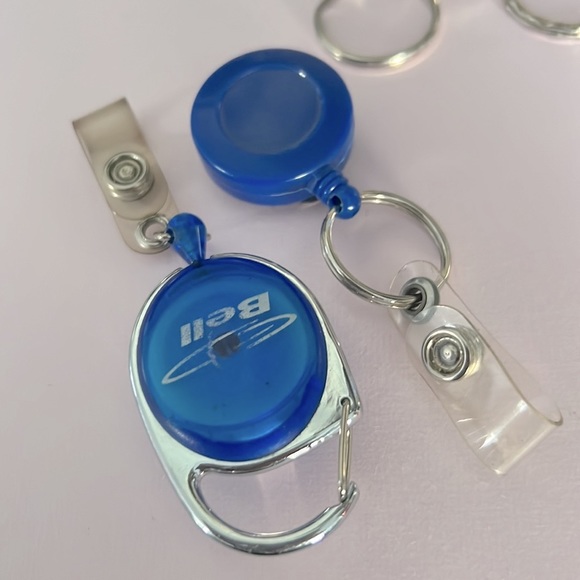 🆕 NEW 14 pcs Set of several hooks and holders for keys or cards - Picture 16 of 17